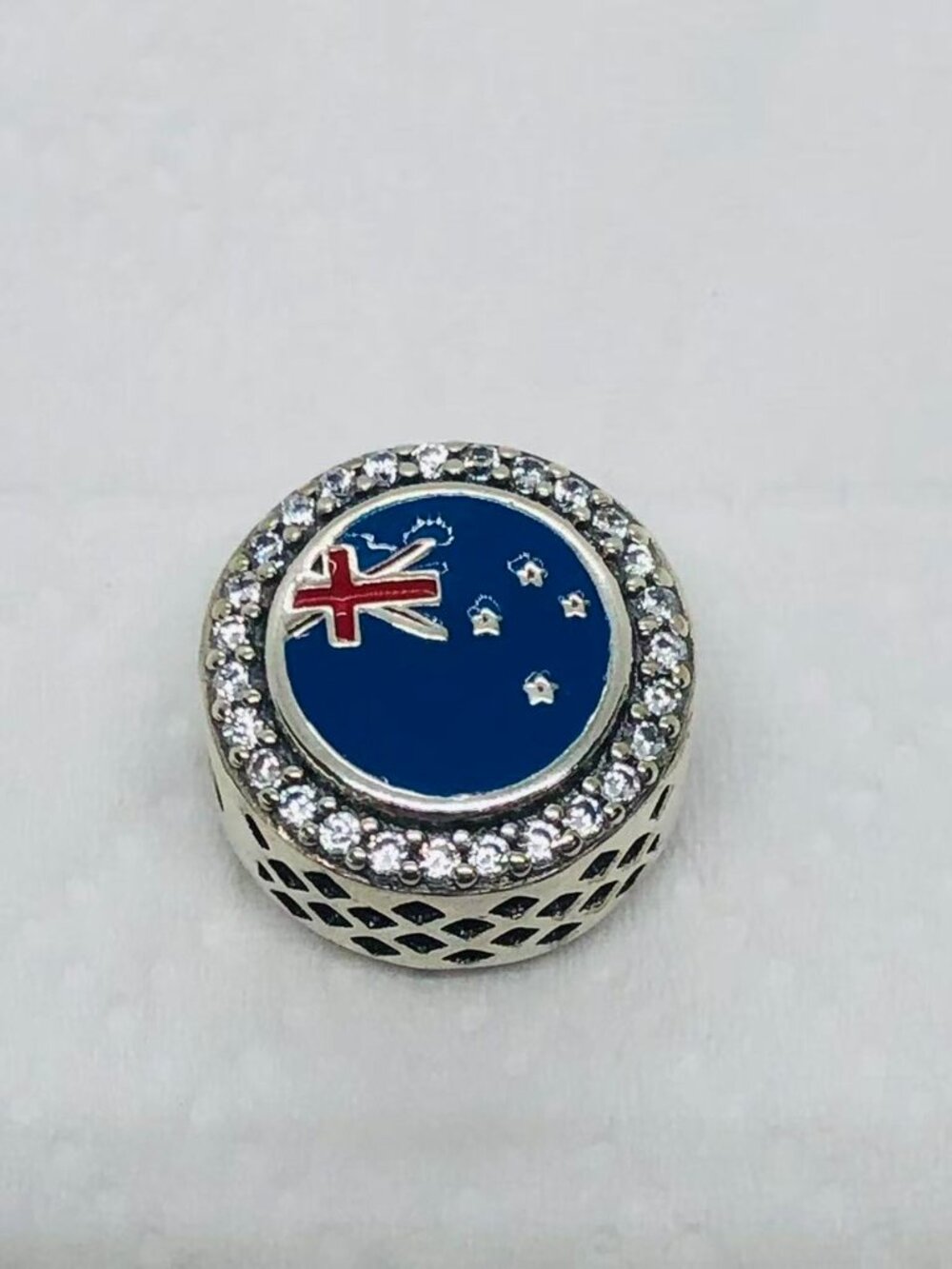 ✨ ✨Pandora Exclusive Country of New Zealand Flag Moments Button Charm